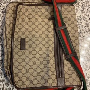 Gucci messenger bag